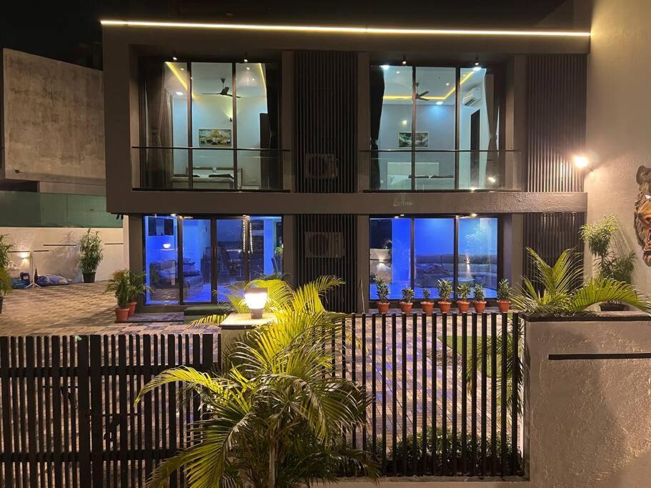 Stayhaven Starmount 4Bhk & Pool Mumbai Exterior photo